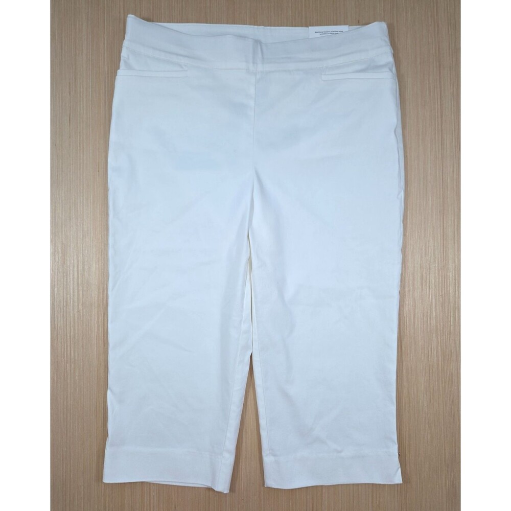 Chicos Capri Crop Womens 1 (US 8) So Slimming Brigitte Rivet Slim Leg White NEW